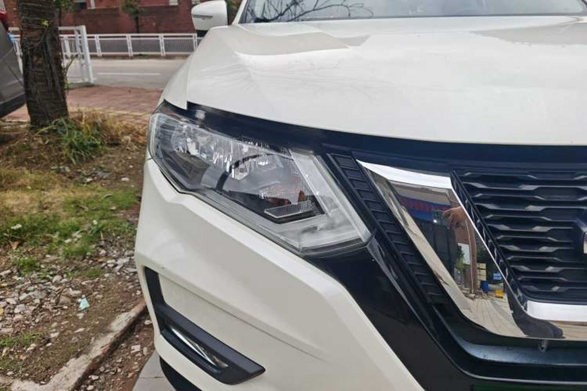 Used Nissan X-Trail 2017 2.0L CVT Comfort Edition 2WD Right Front Headlight