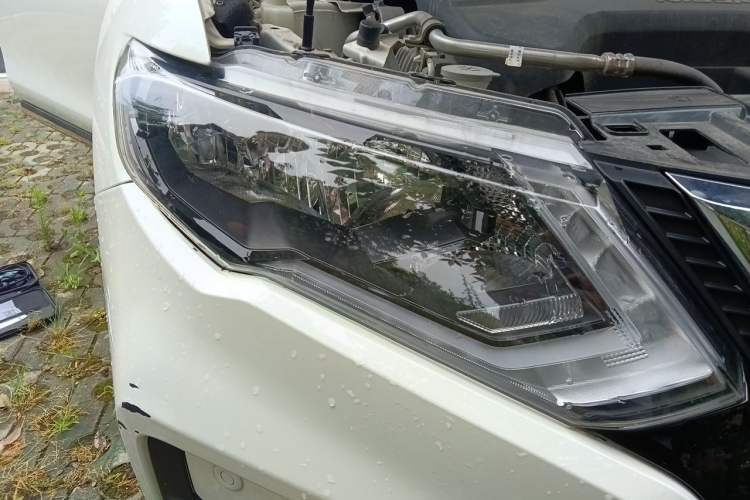 Used Nissan X-Trail 2017 2.5L CVT Luxury Edition 4WD Right Front Headlight