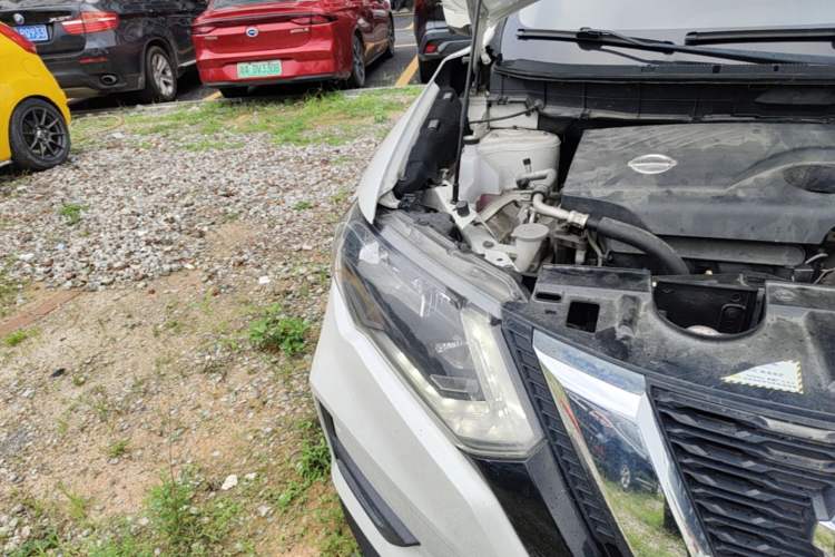 Used Nissan X-Trail 2017 2.0L CVT Comfort Edition 2WD Right Front Headlight