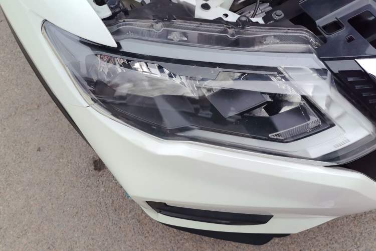 Used Nissan X-Trail 2017 2.0L CVT Comfort Edition 2WD Right Front Headlight