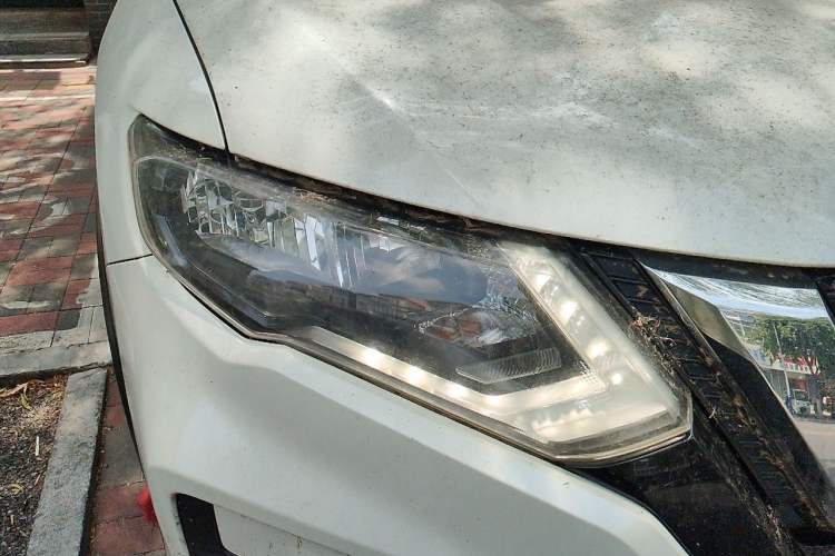 Used Nissan X-Trail 2017 2.0L CVT Comfort Edition 2WD Right Front Headlight