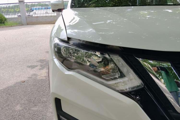Used Nissan X-Trail 2017 2.0L CVT Comfort Edition 2WD Right Front Headlight