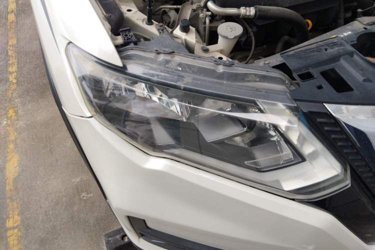 Used Nissan X-Trail 2017 2.0L CVT Comfort Edition 2WD Right Front Headlight