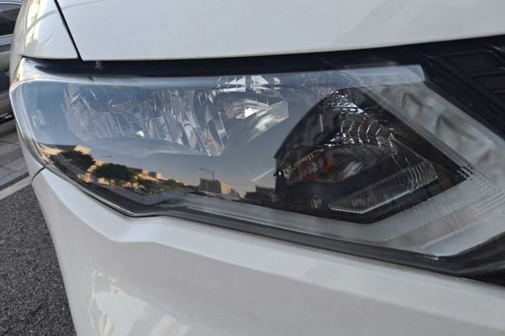 Used Nissan X-Trail 2017 2.0L CVT Comfort Edition 2WD Right Front Headlight