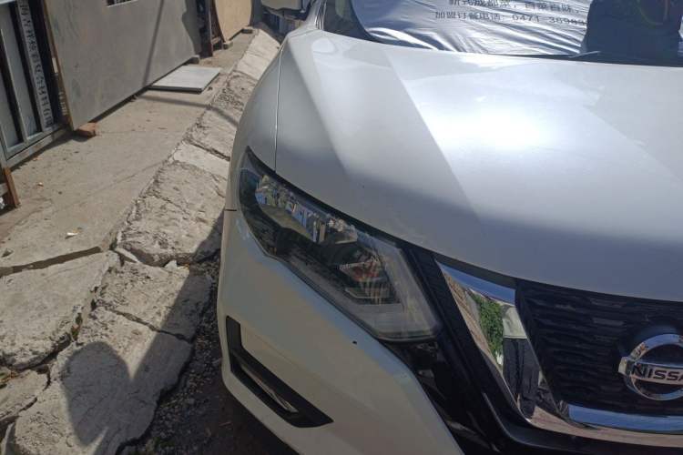 Used Nissan X-Trail 2017 2.5L CVT Luxury Edition 4WD Right Front Headlight