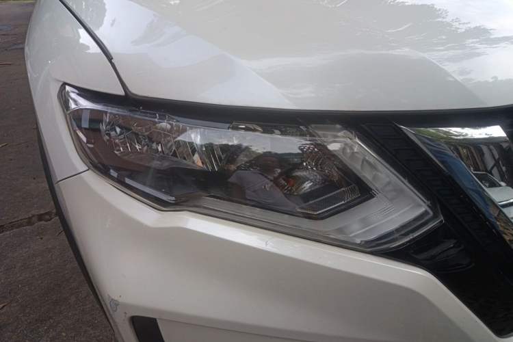 Used Nissan X-Trail 2017 2.0L CVT Comfort Edition 2WD Right Front Headlight