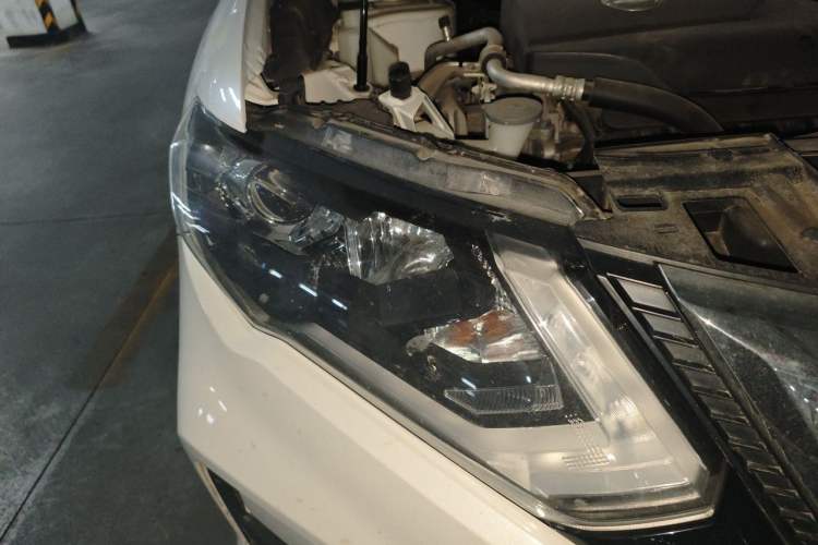 Used Nissan X-Trail 2017 2.0L CVT Comfort Edition 2WD Right Front Headlight