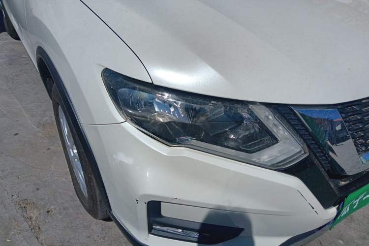 Used Nissan X-Trail 2017 2.0L CVT Comfort Edition 2WD Right Front Headlight