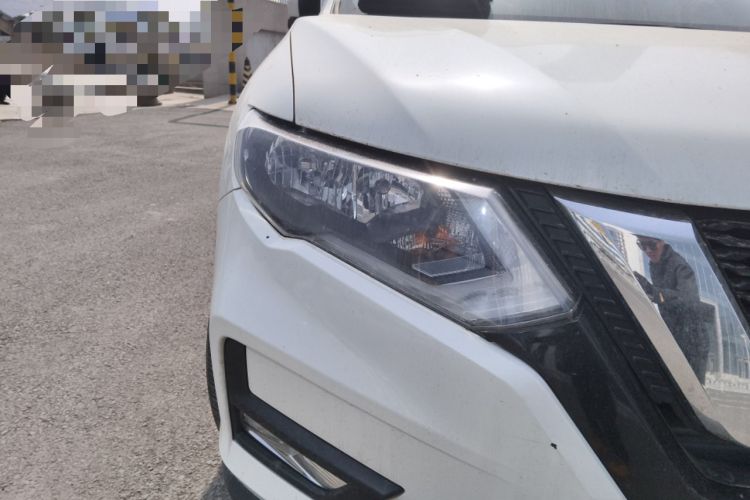 Used Nissan X-Trail 2017 2.5L CVT Leading Edition 4WD Right Front Headlight