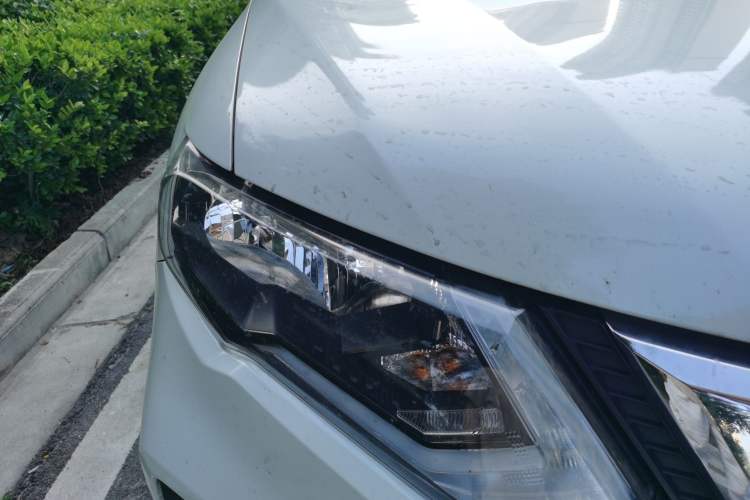 Used Nissan X-Trail 2017 2.0L CVT Comfort Edition 2WD Right Front Headlight