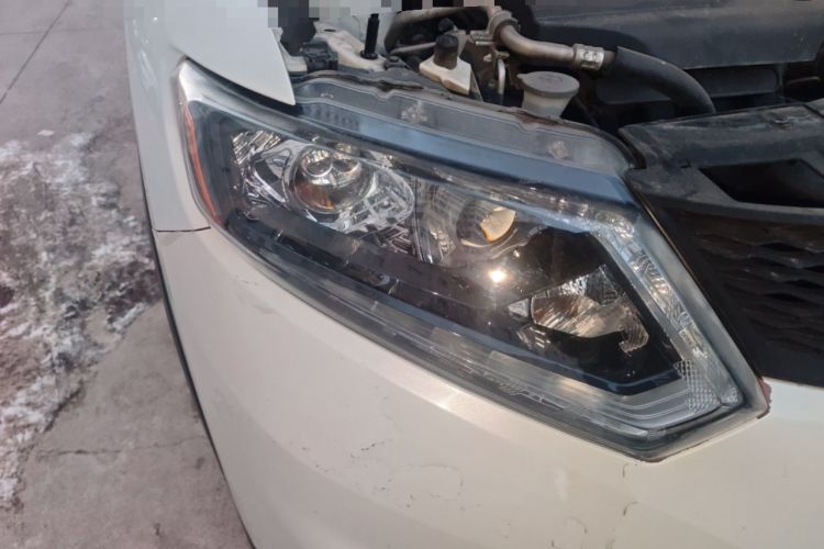 Used Nissan X-Trail 2017 2.0L Manual Classic Edition 2WD Right Front Headlight