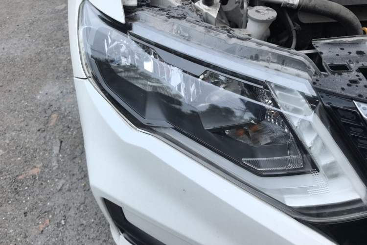 Used Nissan X-Trail 2017 2.0L CVT Comfort Edition 2WD Right Front Headlight