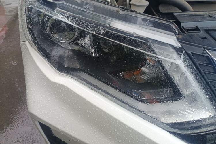 Used Nissan X-Trail 2017 2.0L CVT Comfort Edition 2WD Right Front Headlight