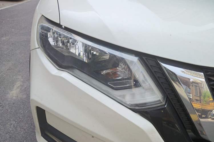 Used Nissan X-Trail 2017 2.0L CVT Comfort Edition 2WD Right Front Headlight