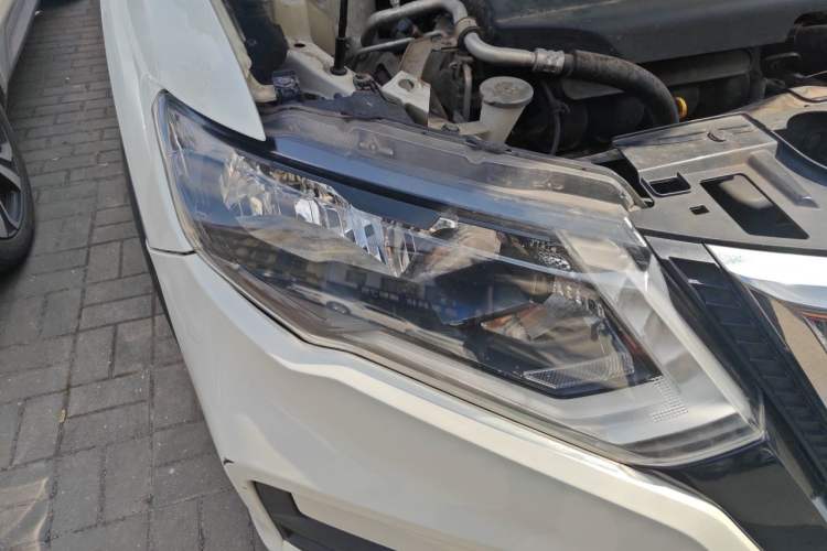 Used Nissan X-Trail 2017 2.0L CVT Comfort Edition 2WD Right Front Headlight