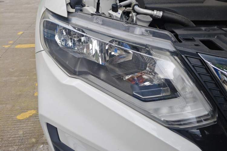 Used Nissan X-Trail 2017 2.0L CVT Comfort Edition 2WD Right Front Headlight