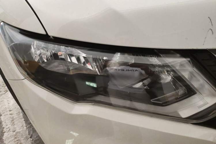Used Nissan X-Trail 2017 2.0L CVT Comfort Edition 2WD Right Front Headlight