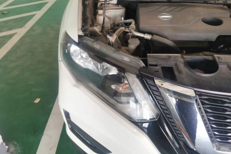 Used Nissan X-Trail 2017 2.0L CVT Comfort Edition 2WD Right Front Headlight