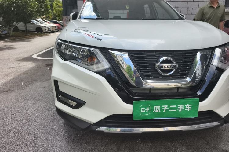 Used Nissan X-Trail 2017 2.0L CVT Comfort Edition 2WD Right Front Headlight
