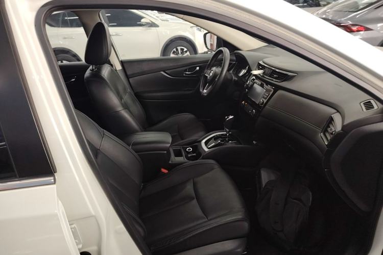 Used Nissan X-Trail 2017 2.0L CVT Comfort Edition 2WD Right Front Seat