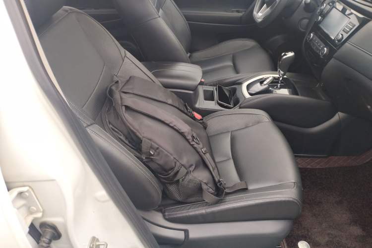 Used Nissan X-Trail 2017 2.0L CVT Comfort Edition 2WD Right Front Seat