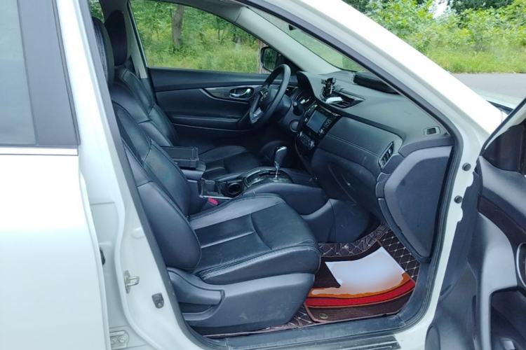 Used Nissan X-Trail 2017 2.0L CVT Comfort Edition 2WD Right Front Seat
