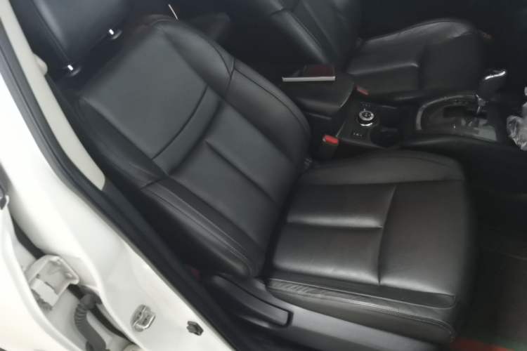 Used Nissan X-Trail 2017 2.5L CVT Luxury Edition 4WD Right Front Seat