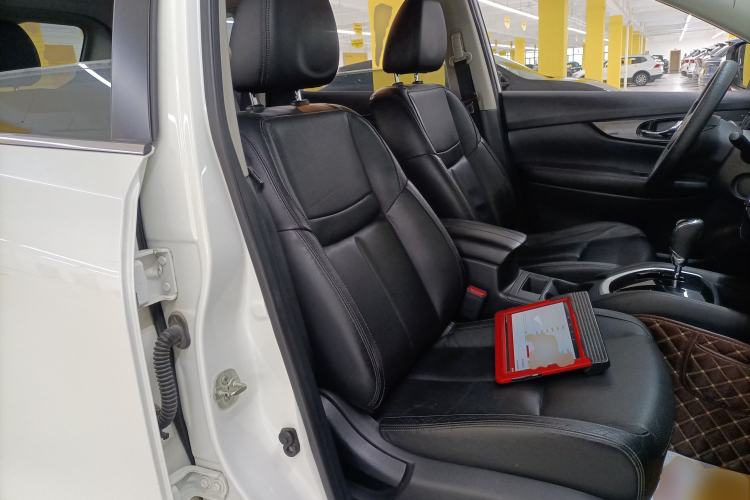 Used Nissan X-Trail 2017 2.0L CVT Comfort Edition 2WD Right Front Seat