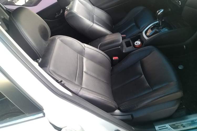 Used Nissan X-Trail 2017 2.0L CVT 7-Seater Comfort Edition 2WD Right Front Seat