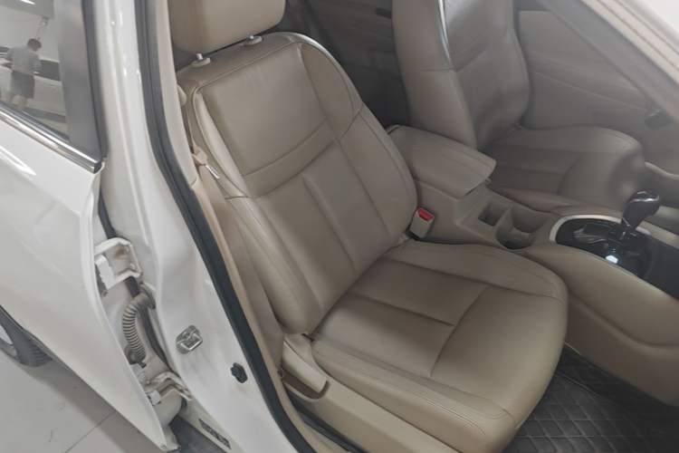 Used Nissan X-Trail 2017 2.0L CVT Comfort Edition 2WD Right Front Seat