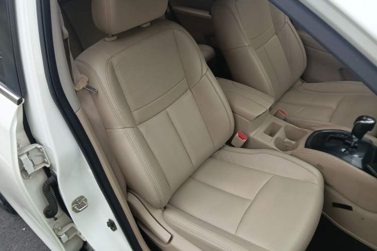 Used Nissan X-Trail 2017 2.0L CVT Comfort Edition 2WD Right Front Seat