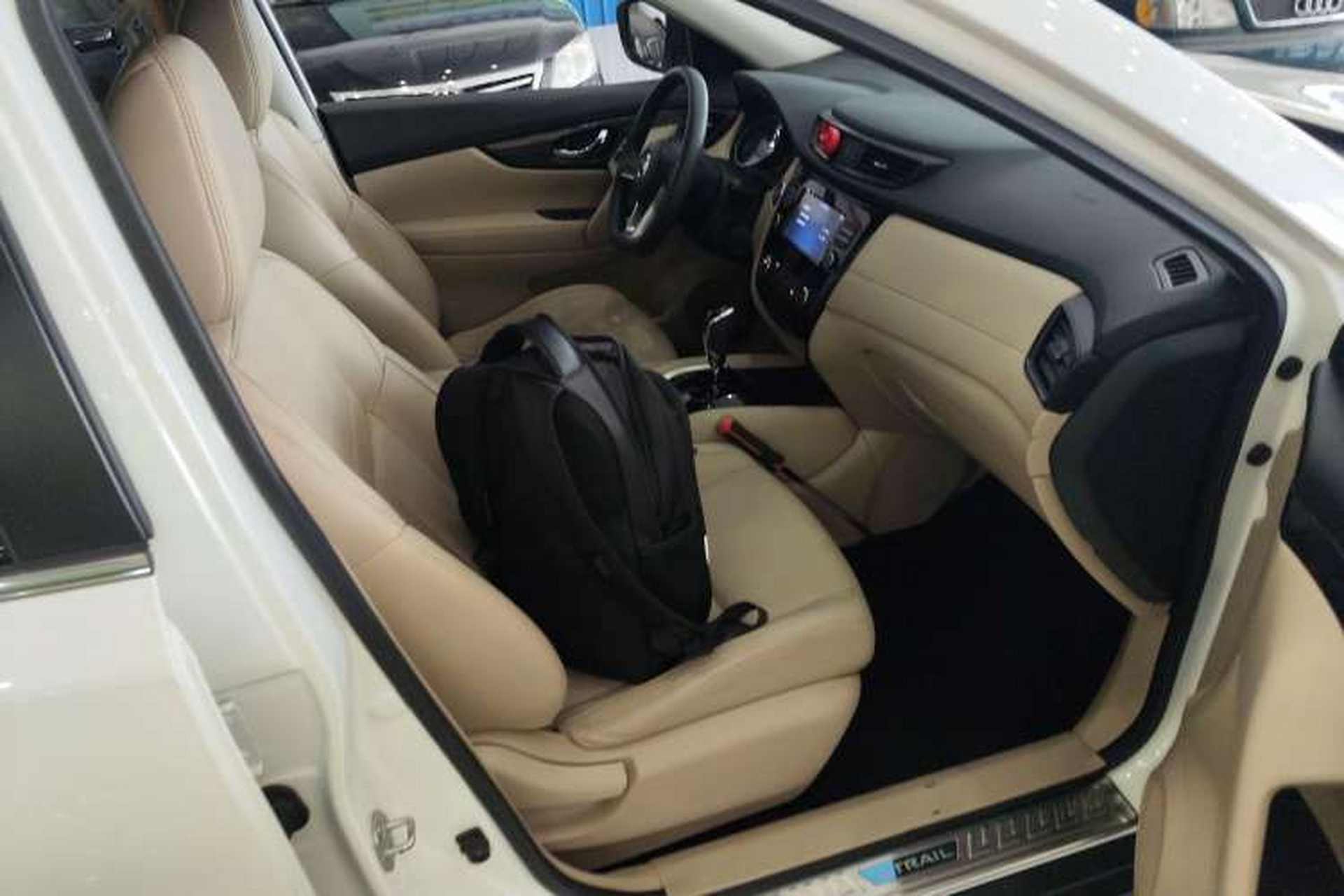 Used Nissan X-Trail 2017 2.0L CVT Comfort Edition 2WD Right Front Seat