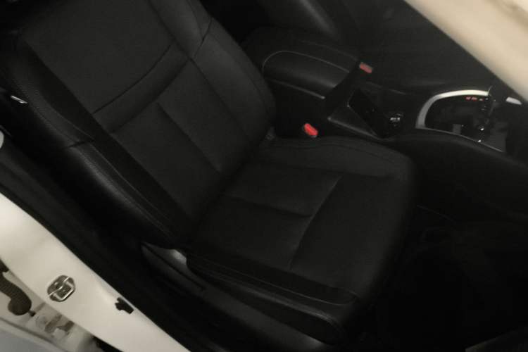 Used Nissan X-Trail 2017 2.0L CVT Comfort Edition 2WD Right Front Seat