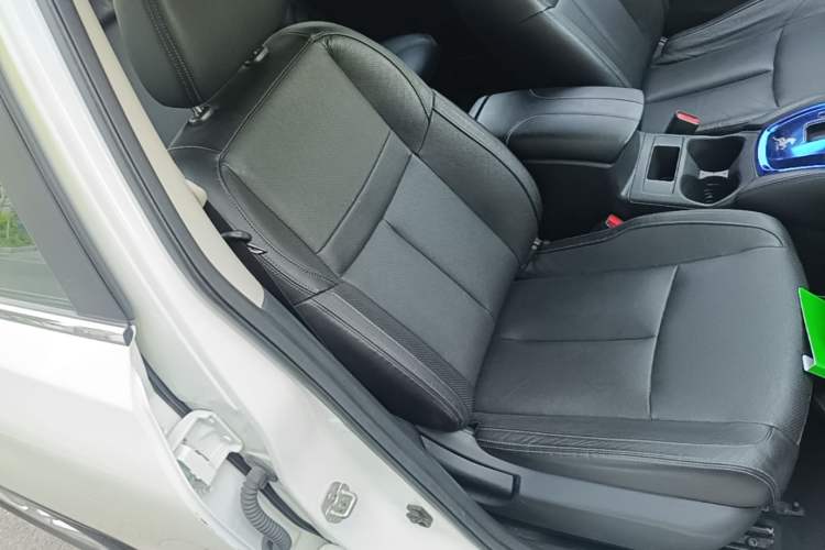 Used Nissan X-Trail 2017 2.0L CVT Comfort Edition 2WD Right Front Seat