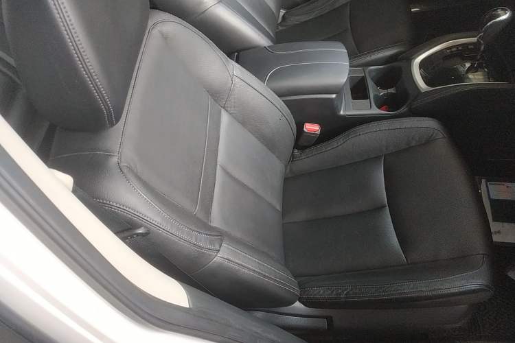 Used Nissan X-Trail 2017 2.0L CVT Comfort Edition 2WD Right Front Seat