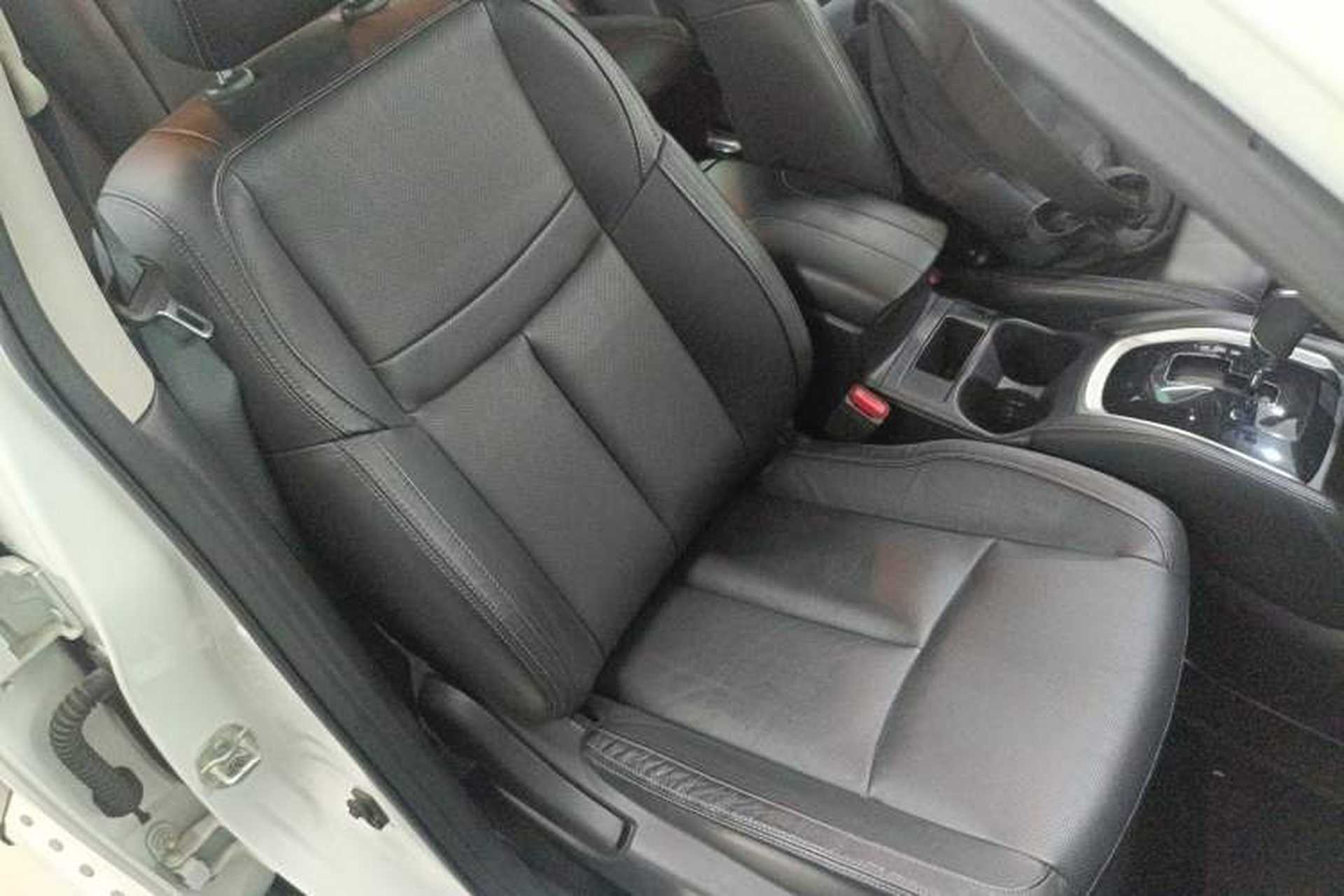 Used Nissan X-Trail 2017 2.0L CVT Comfort Edition 2WD Right Front Seat