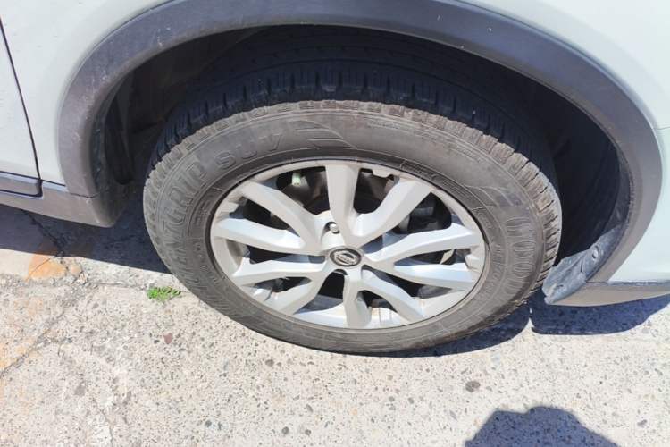Used Nissan X-Trail 2017 2.0L CVT Comfort Edition 2WD Right Front Wheel Hub