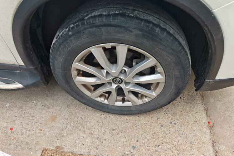 Used Nissan X-Trail 2017 2.0L CVT Comfort Edition 2WD Right Front Wheel Hub