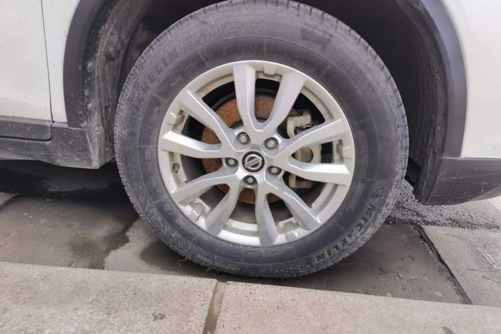 Used Nissan X-Trail 2017 2.0L CVT Comfort Edition 2WD Right Front Wheel Hub