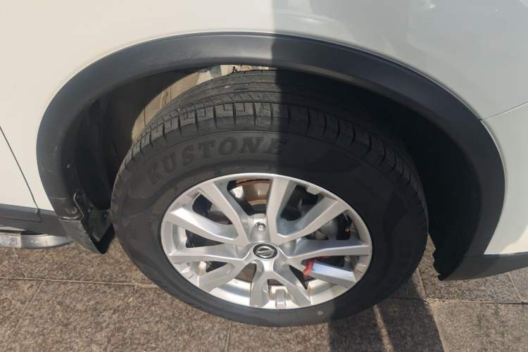 Used Nissan X-Trail 2017 2.0L CVT Comfort Edition 2WD Right Front Wheel Hub