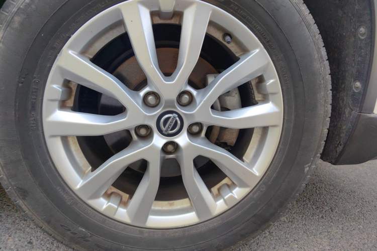 Used Nissan X-Trail 2017 2.0L CVT Comfort Edition 2WD Right Front Wheel Hub