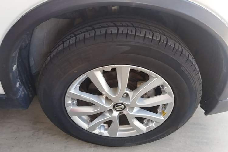 Used Nissan X-Trail 2017 2.0L CVT Comfort Edition 2WD Right Front Wheel Hub