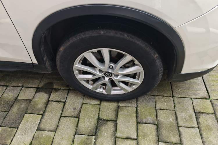 Used Nissan X-Trail 2017 2.0L CVT 7-Seater Comfort Edition 2WD Right Front Wheel Hub