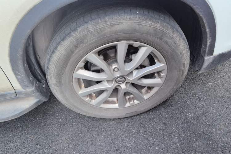 Used Nissan X-Trail 2017 2.0L CVT Comfort Edition 2WD Right Front Wheel Hub