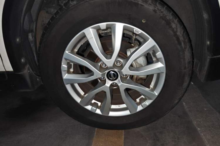 Used Nissan X-Trail 2017 2.0L CVT Comfort Edition 2WD Right Front Wheel Hub