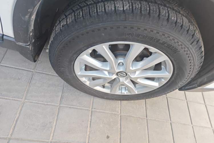 Used Nissan X-Trail 2017 2.0L CVT Comfort Edition 2WD Right Front Wheel Hub