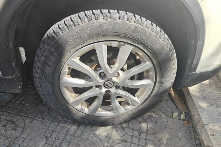Used Nissan X-Trail 2017 2.0L CVT Comfort Edition 2WD Right Front Wheel Hub