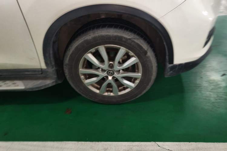 Used Nissan X-Trail 2017 2.0L CVT Comfort Edition 2WD Right Front Wheel Hub