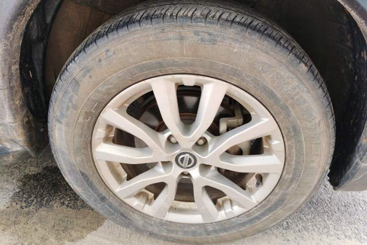 Used Nissan X-Trail 2017 2.0L CVT Comfort Edition 2WD Right Front Wheel Hub