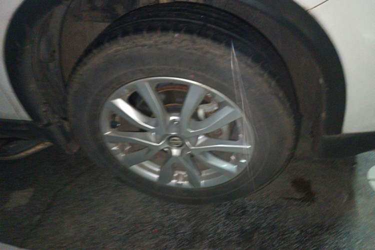 Used Nissan X-Trail 2017 2.0L CVT Comfort Edition 2WD Right Front Wheel Hub